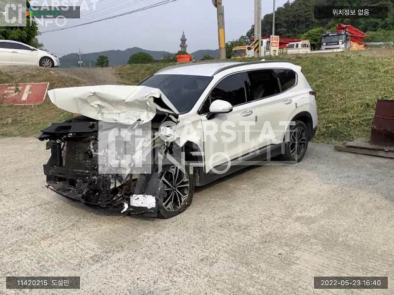 Photo 2 of 24: 2019 Hyundai Santa Fe, VIN KMHS381BBKU169090 — Korean insurance auction
