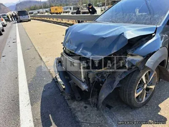 Photo 2 of 7: 2018 Hyundai Kona — Korean insurance auction