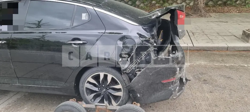Photo 2 of 7: 2014 Kia K5, VIN KNAGN419BFA556022 — Korean insurance auction