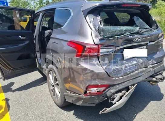 Photo 2 of 9: 2019 Hyundai Santa Fe — Korean insurance auction