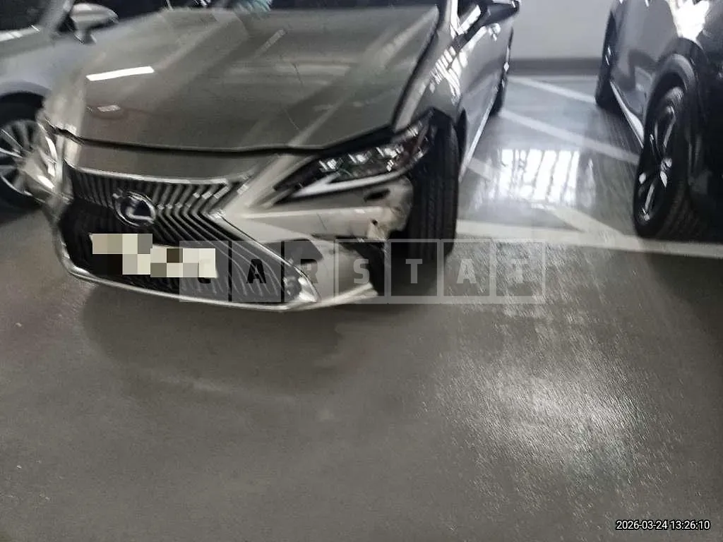 Photo 2 of 19: 2020 Lexus Ng Es 300h — Korean insurance auction