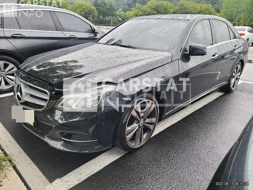 Photo 2 of 18: 2015 Mercedes-Benz Subsubbenz E300 4Matic — Korean insurance auction