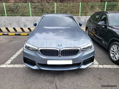 Photo 1 of 33: 2017 BMW 520d xDrive, VIN WBAJC5102HG852762 — Korean insurance auction