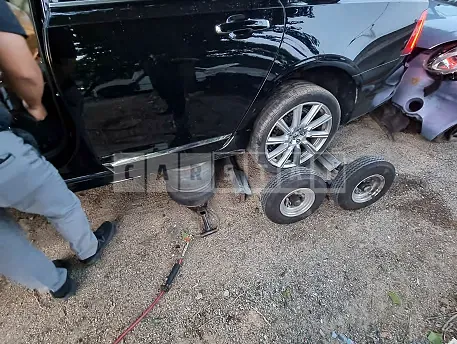 Photo 2 of 12: 2020 Volvo S90 T5, VIN LVYPS102DLP079386 — Korean insurance auction