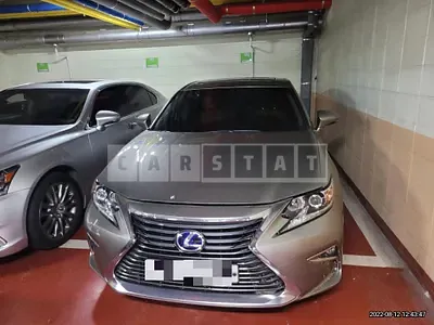 Photo 1 of 36: 2017 Lexus ES300h, VIN JTHBW1GG1H2158670 — Korean insurance auction