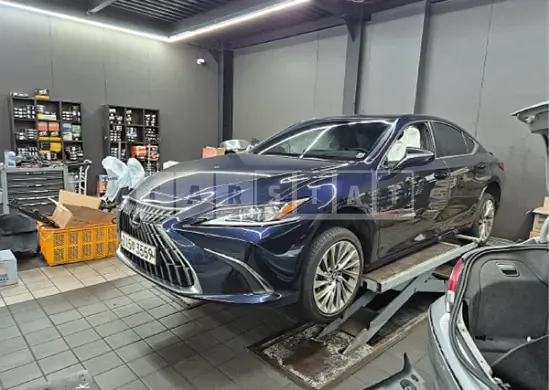 Photo 2 of 17: 2023 Lexus ES300h — Korean insurance auction