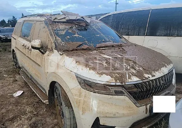 Photo 2 of 13: 2021 Kia Carnival Limousine, VIN KNANE81BBMS040998 — Korean insurance auction