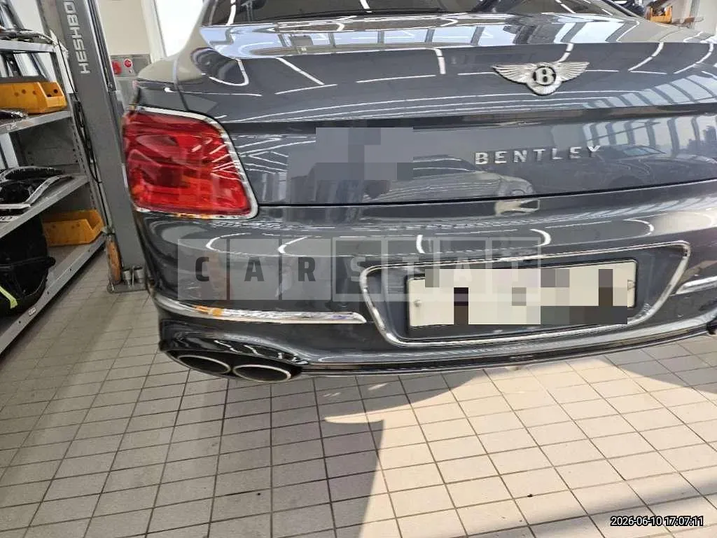Photo 2 of 35: 2022 Bentley Flying Spur V8 — Korean insurance auction