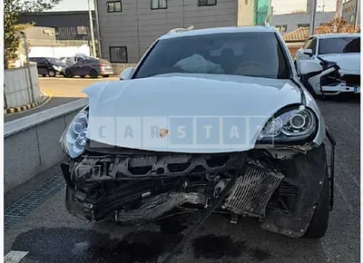 Photo 1 of 17: 2015 Porsche Cayenne S — Korean insurance auction
