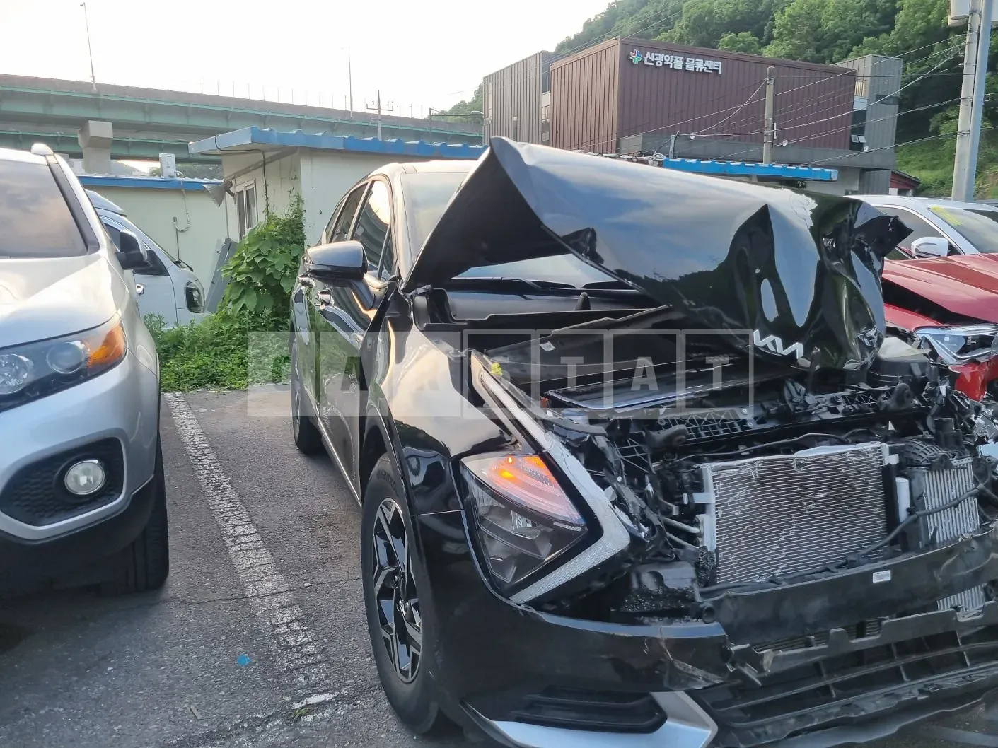 Photo 2 of 26: 2023 Kia Sportage — Korean insurance auction