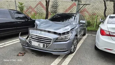 Photo 1 of 25: 2015 Genesis 3.3 — Korean insurance auction
