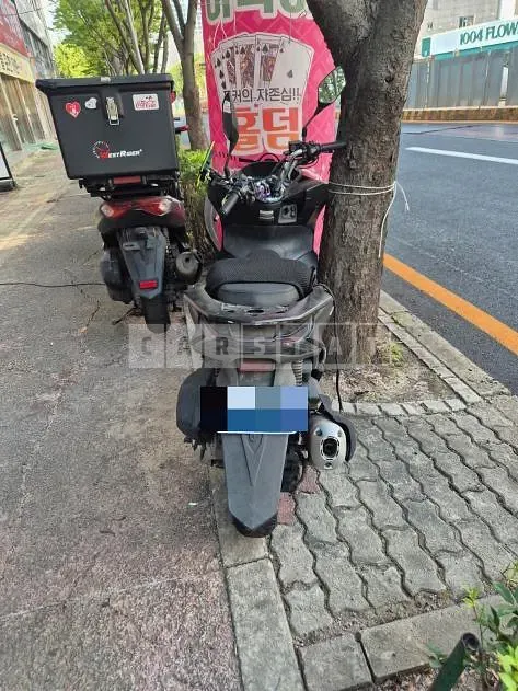 Photo 2 of 4: 2021 Honda (Two-Wheel) PCX125 — Korean insurance auction