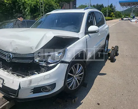 Photo 2 of 6: 2016 Volkswagen Tiguan 2.0 TDI BMT, VIN WVGZZZ5NZGW035514 — Korean insurance auction