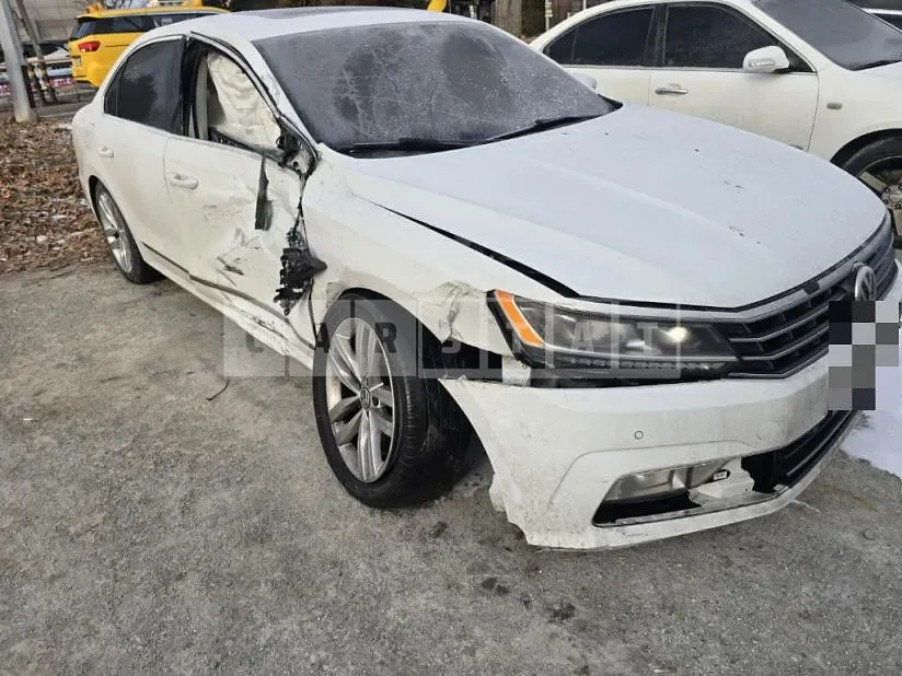Photo 2 of 8: 2018 Volkswagen Passat 2.0 TSI — Korean insurance auction