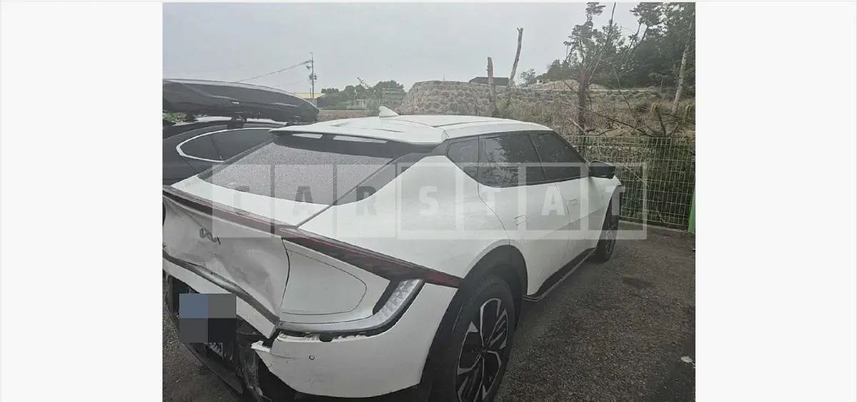 Photo 2 of 12: 2023 Kia EV6 Long Range — Korean insurance auction