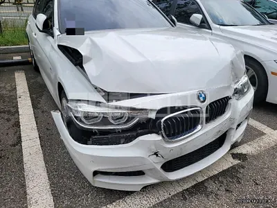 Photo 1 of 11: 2017 BMW 330i, VIN WBA8B9103HK704707 — Korean insurance auction