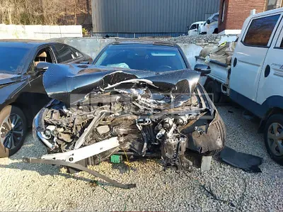Photo 1 of 5: 2015 Genesis 3.8 — Korean insurance auction