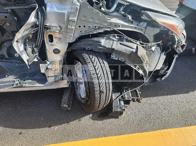 Photo 2 of 18: 2017 Toyota Prius — Korean insurance auction