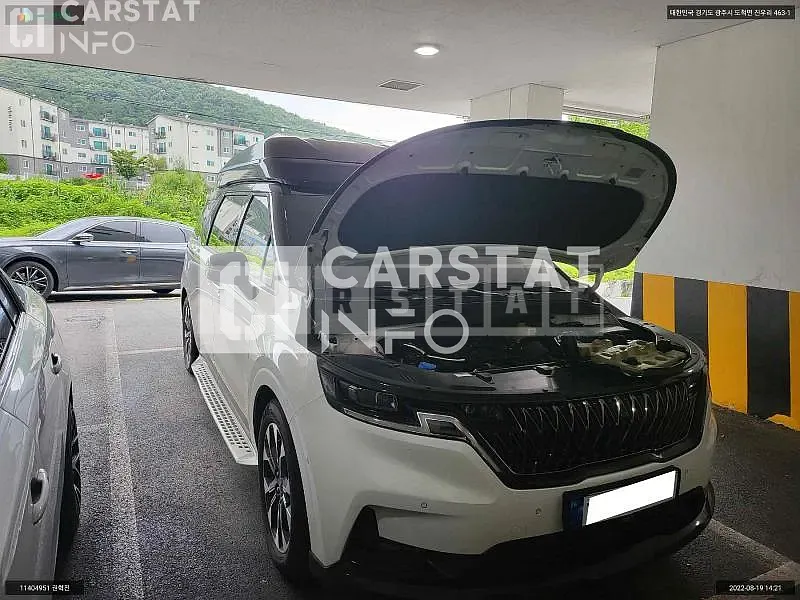 Photo 2 of 13: 2022 Kia Carnival High Limousine, VIN KNANE81BBNS182218 — Korean insurance auction