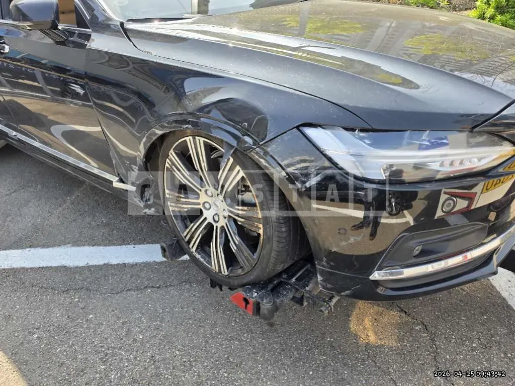 Photo 2 of 12: 2023 Volvo S90B6 AWD — Korean insurance auction