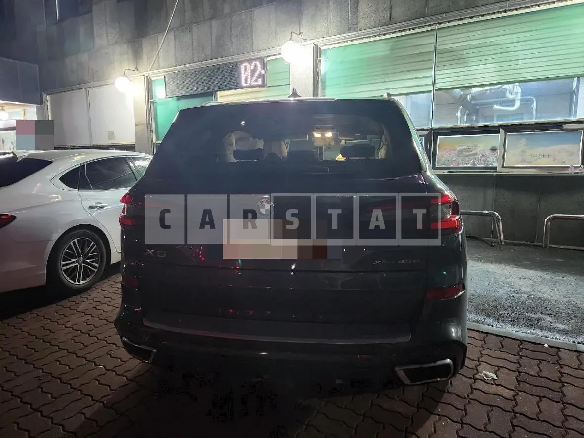 Photo 2 of 25: 2021 BMW X5, VIN WBATA6105M9G93967 — Korean insurance auction