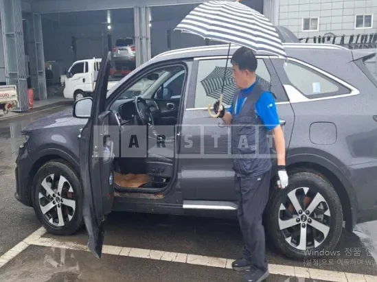 Photo 2 of 25: 2021 Kia Sorento — Korean insurance auction