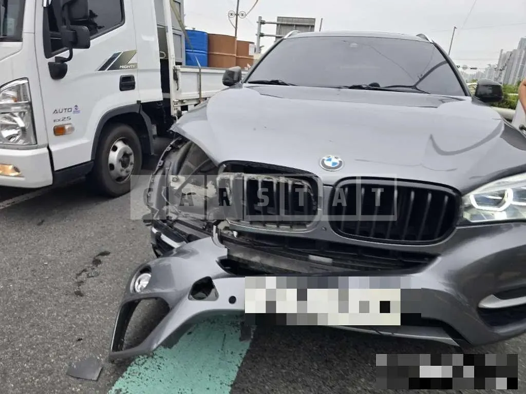 Photo 2 of 24: 2017 BMW X6 xDrive30d — Korean insurance auction