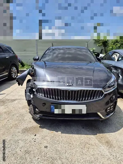 Photo 1 of 6: 2017 Kia K7 — Korean insurance auction