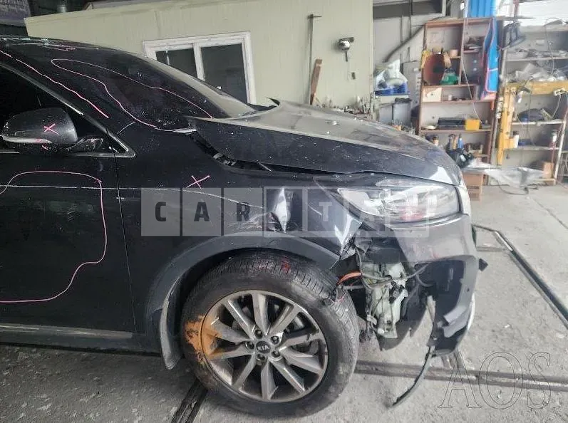 Photo 2 of 9: 2015 Kia Sorento 2.2 Diesel — Korean insurance auction