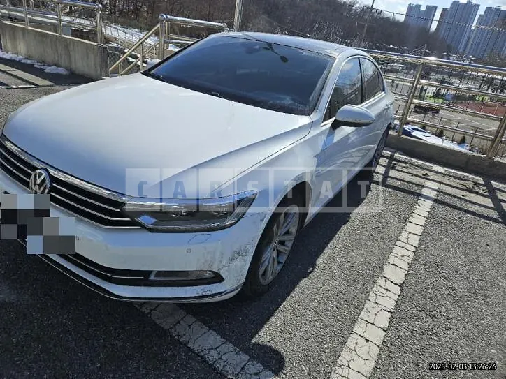 Photo 2 of 9: 2018 Volkswagen Passat GT 2.0 TDI — Korean insurance auction
