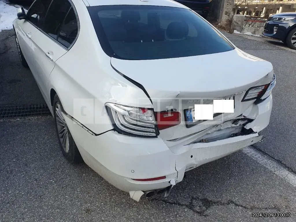 Photo 2 of 11: 2015 BMW 520d — Korean insurance auction