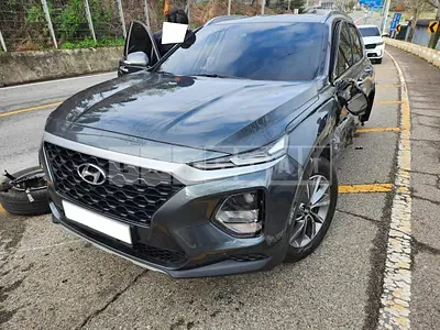 Photo 1 of 21: 2019 Hyundai Santa Fe, VIN KMHS281BBKU150899 — Korean insurance auction