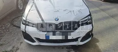 Photo 1 of 40: 2021 BMW 520i — Korean insurance auction