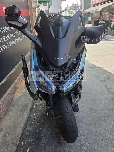 Photo 1 of 13: 2025 Honda (Two-Wheel) Forza 350 — Korean insurance auction