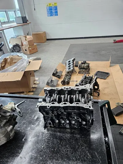 Photo 1 of 3: 2015 Kia (parts) Carnival Engine — Korean insurance auction