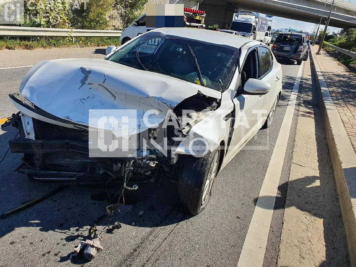 Photo 2 of 8: 2014 Kia K5 2.0(LPI) — Korean insurance auction