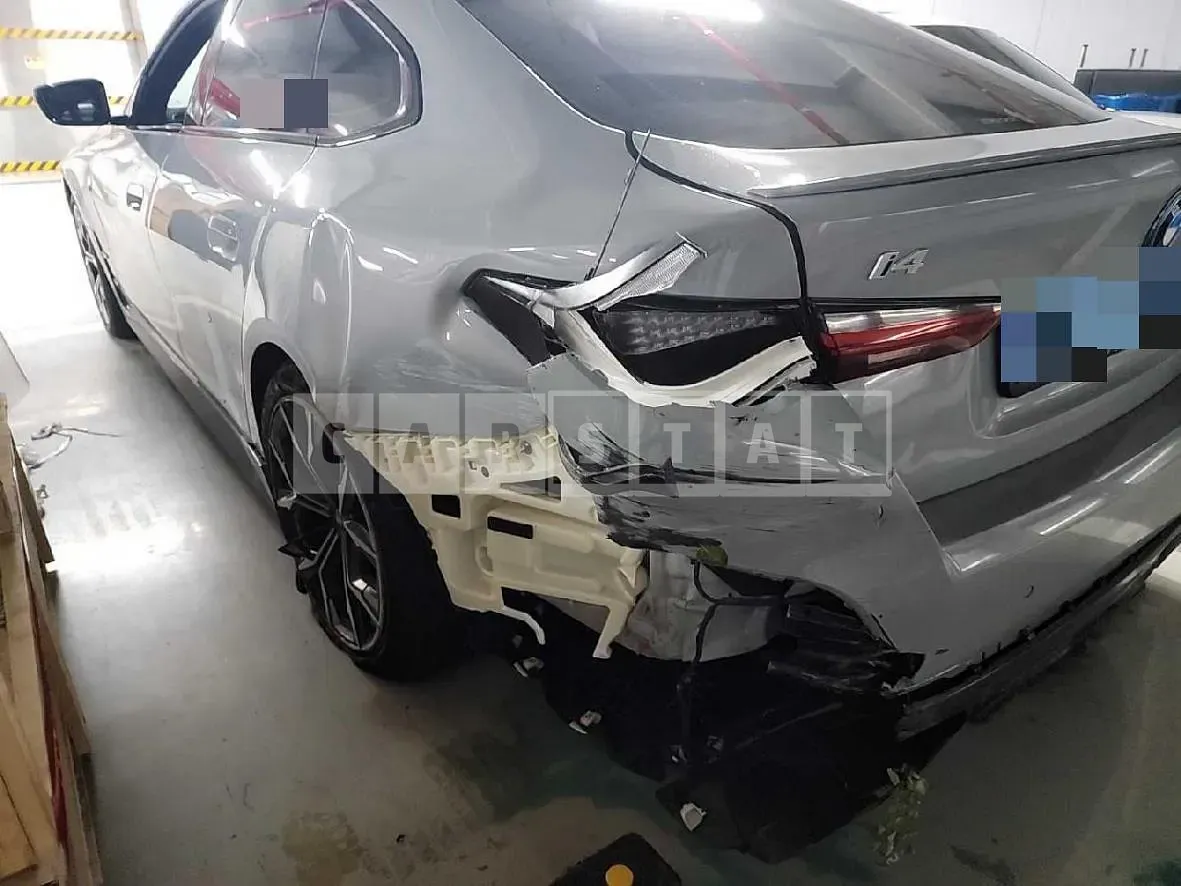 Photo 2 of 9: 2022 BMW i4 eDrive40, VIN WBY71AW05PFN62359 — Korean insurance auction