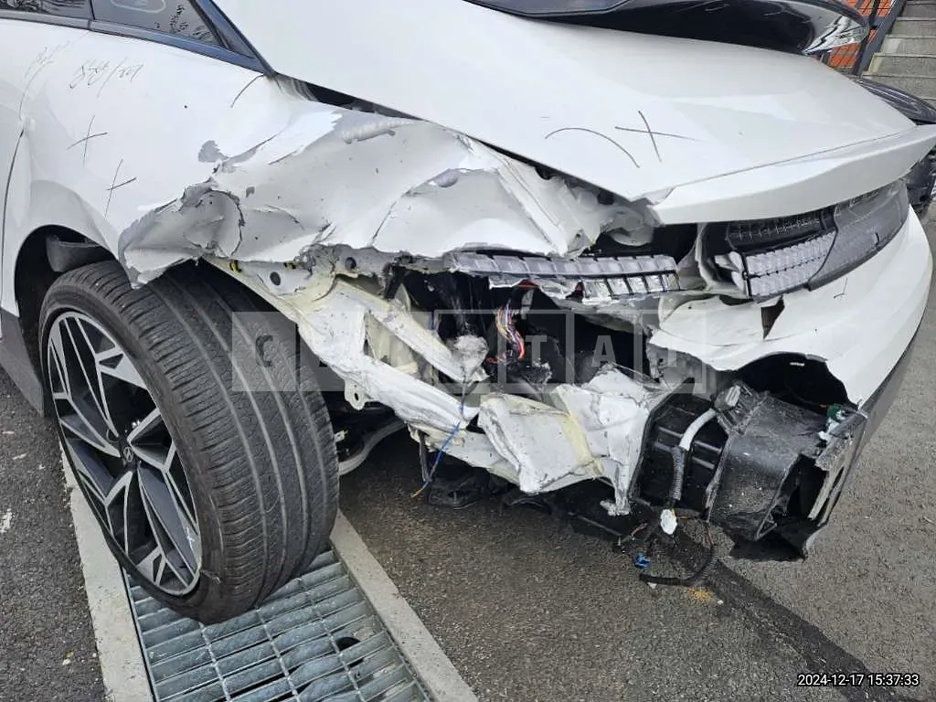 Photo 2 of 20: 2023 Hyundai Modern Ionic 6 — Korean insurance auction