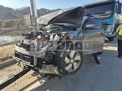 Photo 1 of 5: 2018 Hyundai Kona Electric, VIN KMHK381GFKU016792 — Korean insurance auction