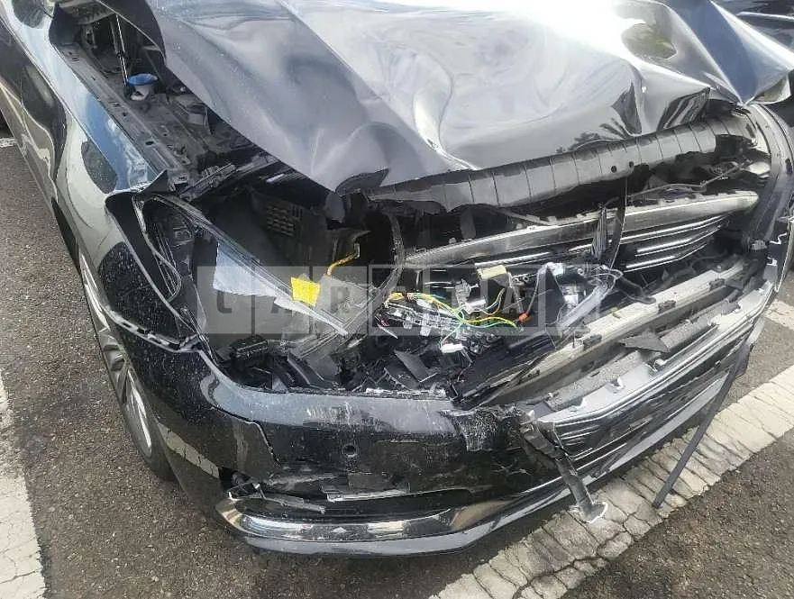 Photo 2 of 11: 2017 Genesis G80, VIN KMHGM41DBJU264147 — Korean insurance auction