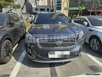 Photo 1 of 12: 2016 Kia Sorento 2.0 — Korean insurance auction