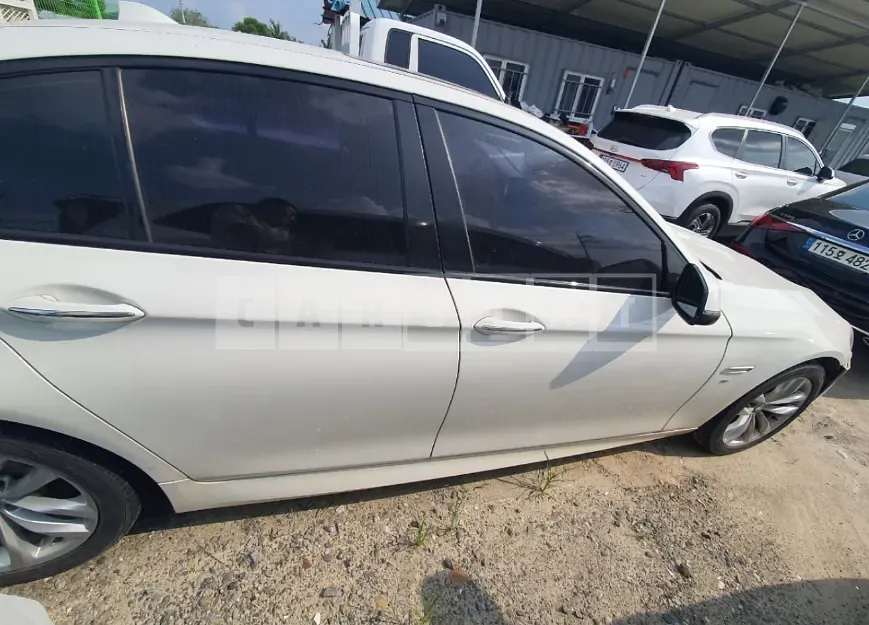 Photo 2 of 15: 2016 BMW 520d, VIN WBA5E5105GG072247 — Korean insurance auction