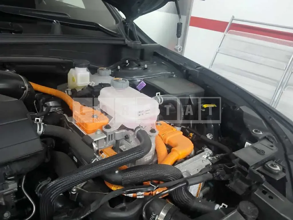 Photo 2 of 19: 2024 Kia Sportage, VIN KNAPX81GBRK103630 — Korean insurance auction