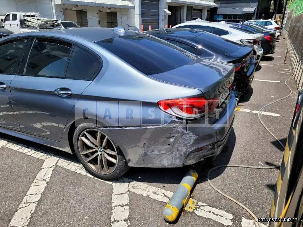 Photo 2 of 19: 2017 BMW 530i xDrive, VIN WBAJD9103HWA91480 — Korean insurance auction
