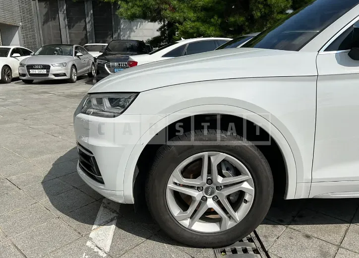 Photo 2 of 25: 2020 Audi Q5 45 TFSI quattro, VIN WAUZZZFY3L2063842 — Korean insurance auction