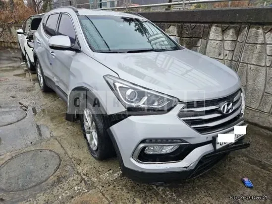 Photo 2 of 12: 2018 Hyundai Santa Fe, VIN KMHSW81UBJU855934 — Korean insurance auction