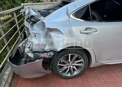 Photo 1 of 26: 2016 Lexus ES300h, VIN JTHBW1GGXG2128730 — Korean insurance auction