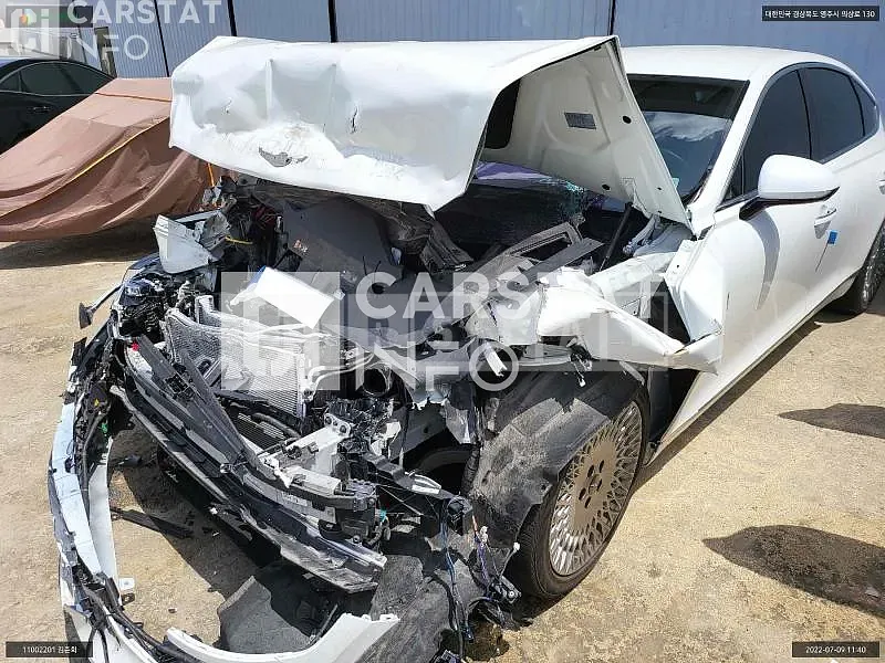 Photo 2 of 11: 2020 Genesis G80, VIN KMTGB41CDMU021413 — Korean insurance auction