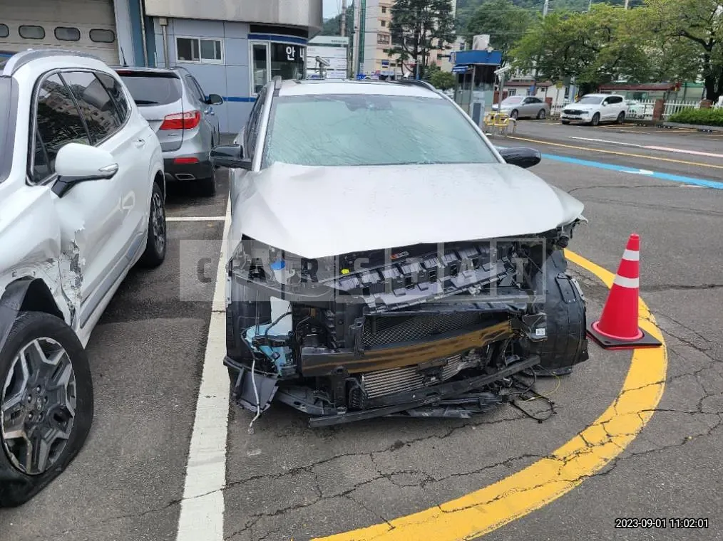 Photo 2 of 7: 2022 Hyundai Kona 2.0 — Korean insurance auction