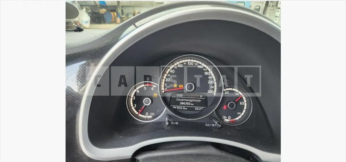 Photo 2 of 8: 2016 Volkswagen The Beetle 2.0 TDI — Korean insurance auction